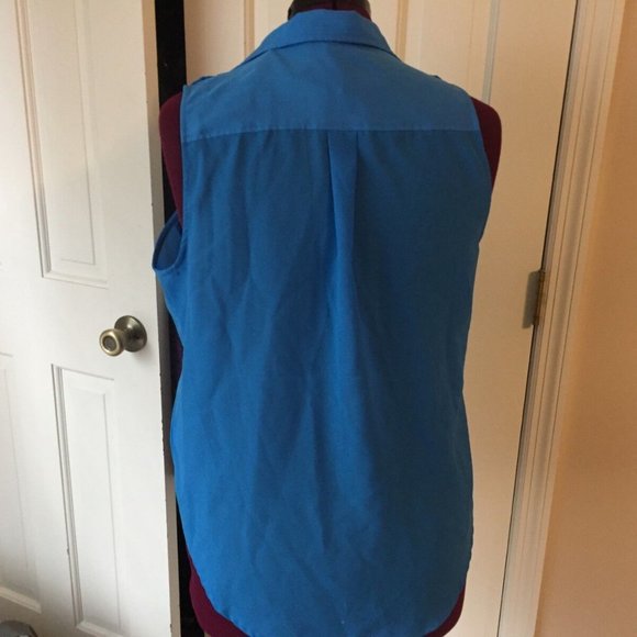TRUE FREEDOM JUNIOR'S SIZE XL BLUE SLEEVELESS BLOUSE. - Picture 3 of 3